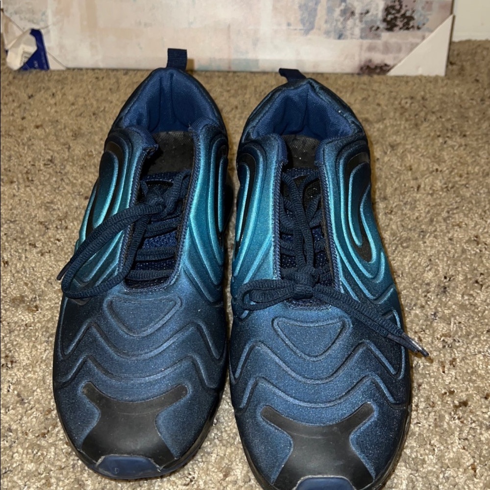 Nike Blue 720